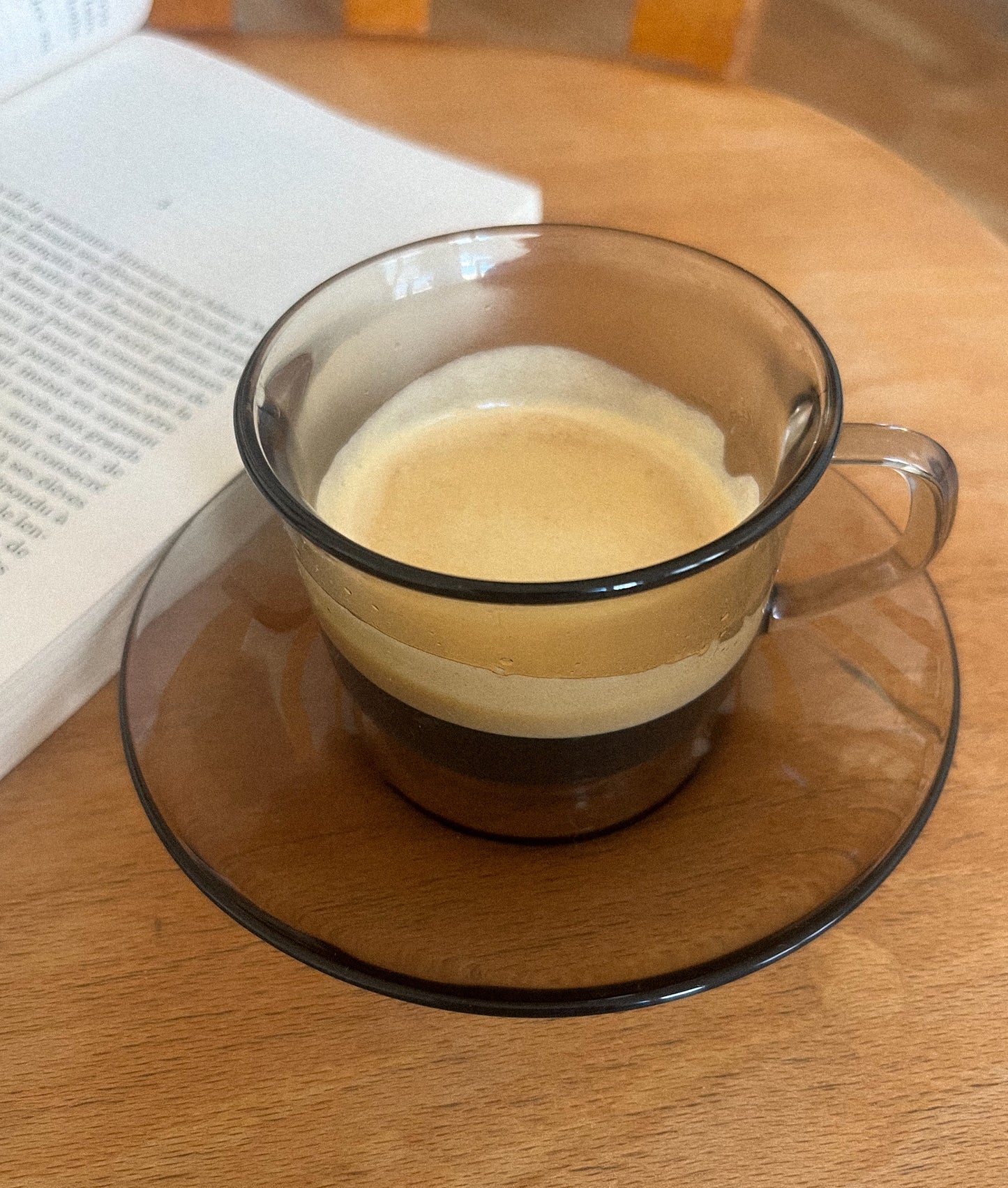 Tasse à café transparente noire