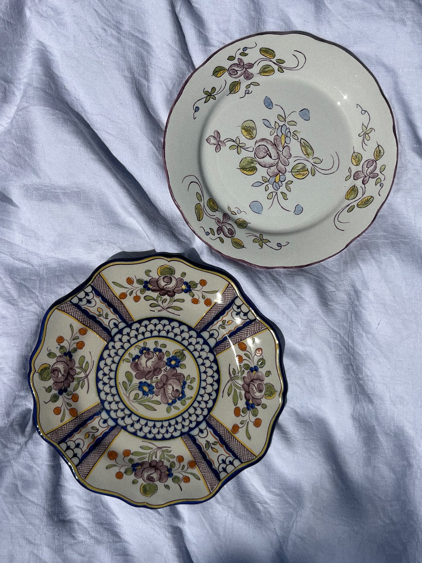 Plat peint à la main