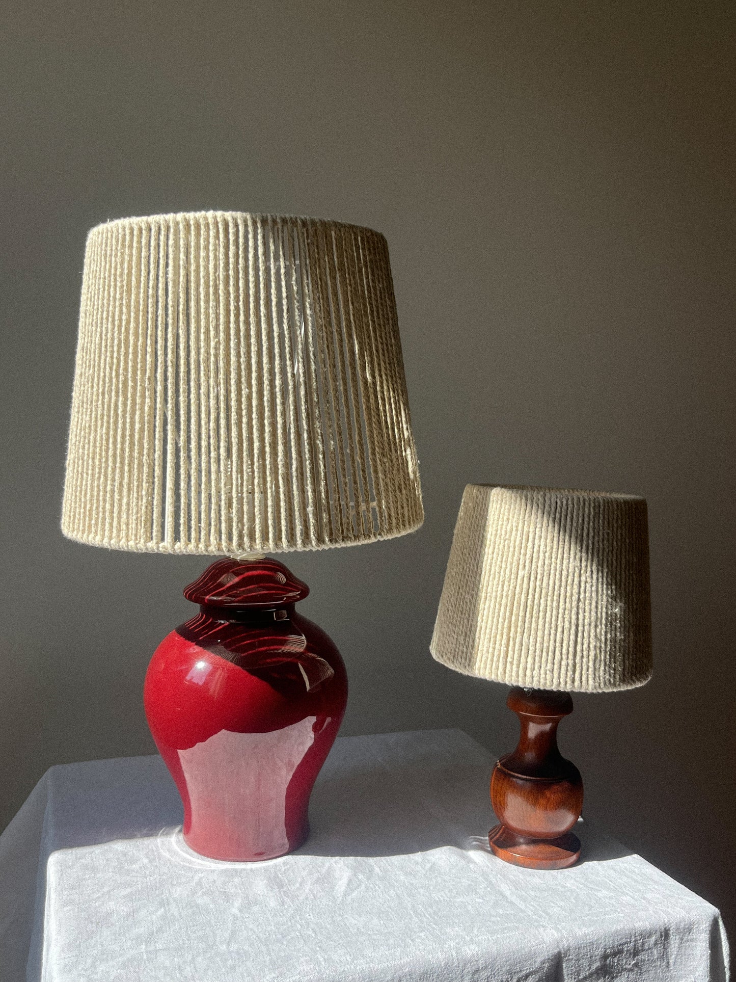 Lampe rouge bordeaux