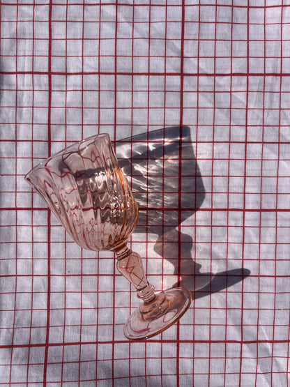 Verre à vin rose