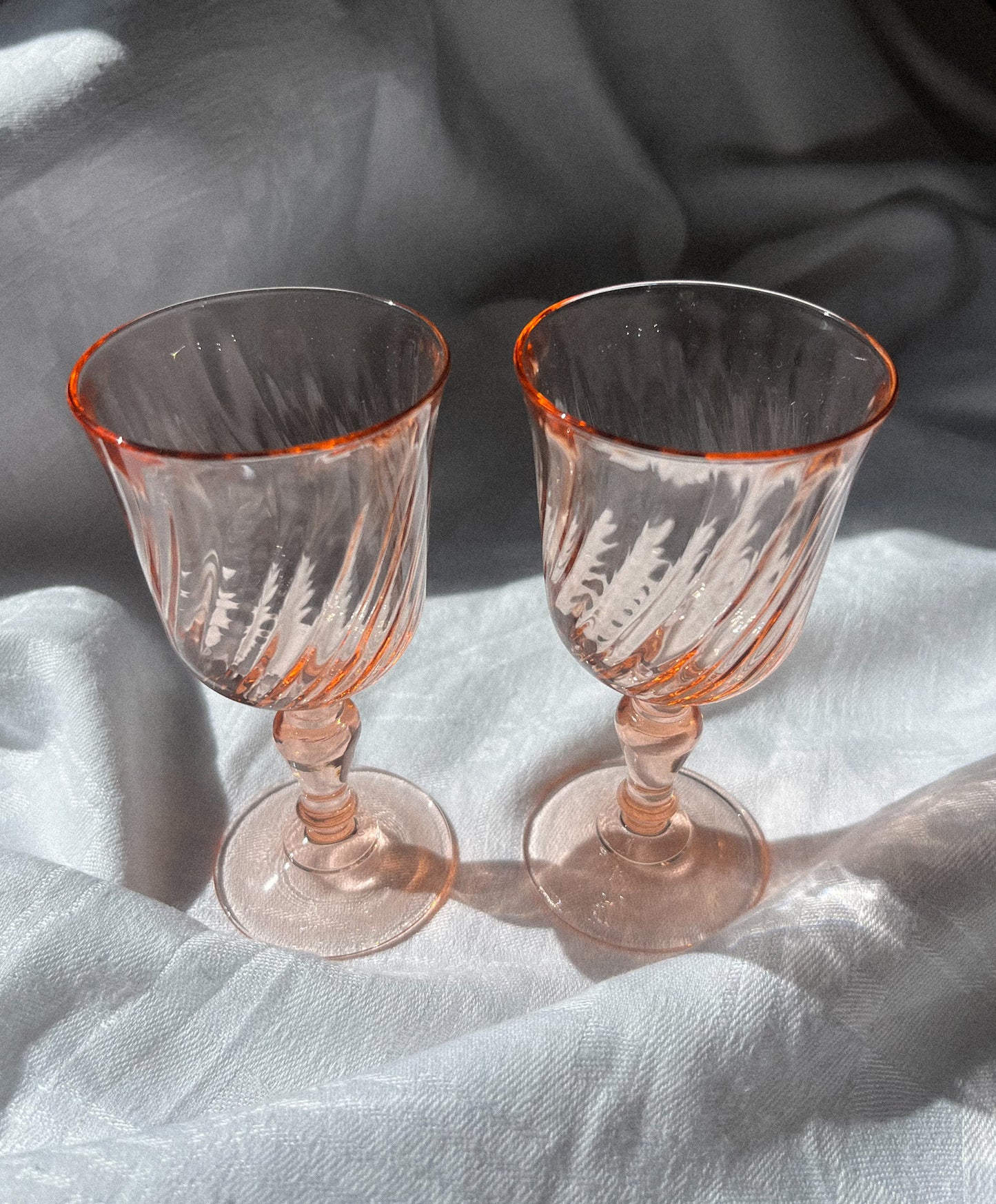 Verre à vin rose