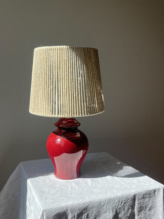 Lampe rouge bordeaux